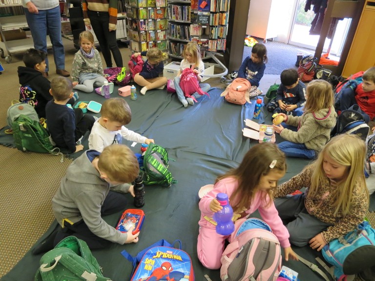 Kinder aus dem Kindergarten Mart zu Besuch in der Bibliothek Rankweil©marktgemeinde rankweil