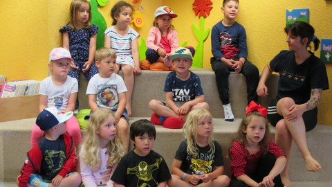 Kamishibai-Vorlesungen für den Kindergarten Brederis